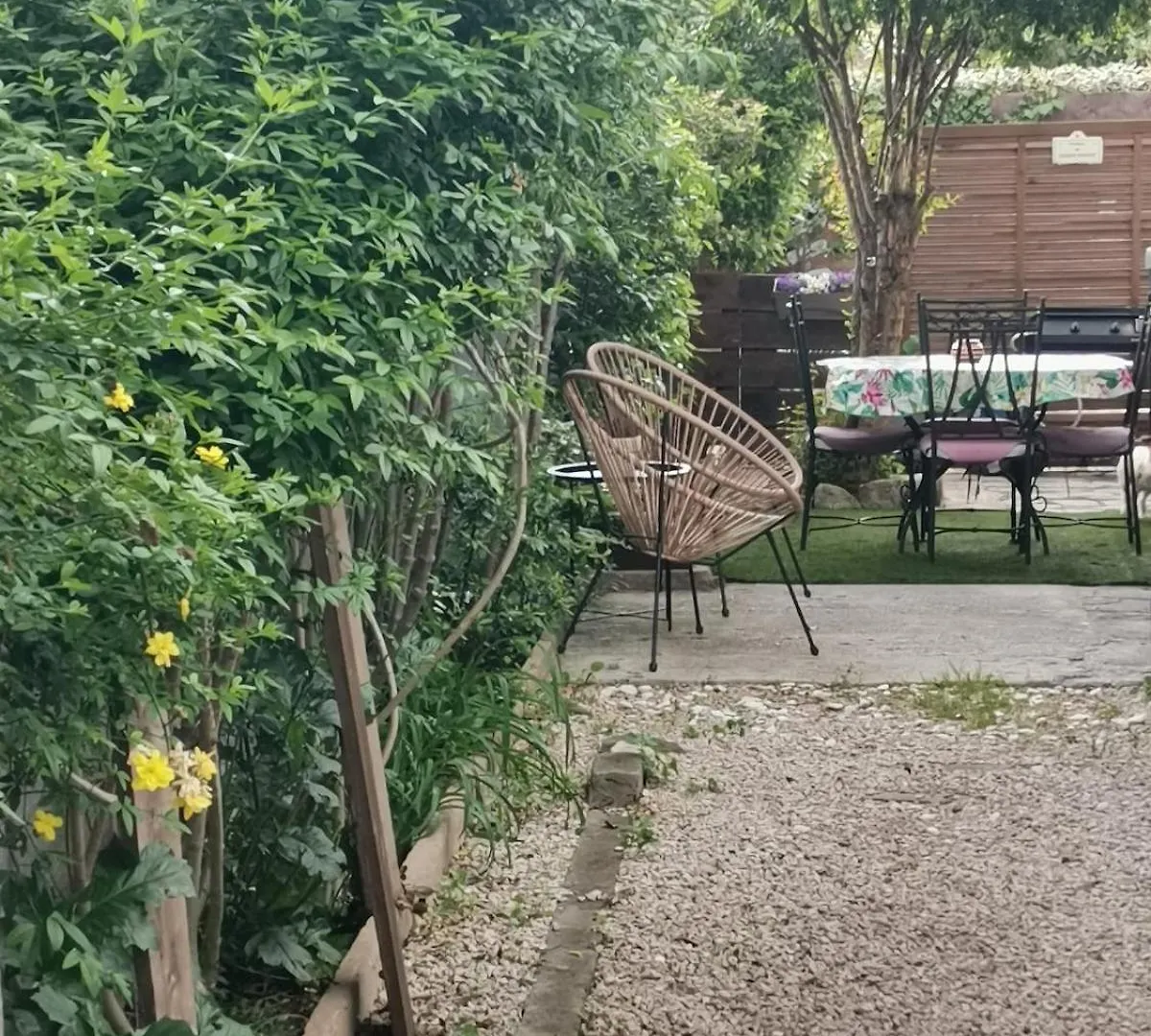 Detente Et Promenades Entre Mer Et Campagne Sollies-Toucas